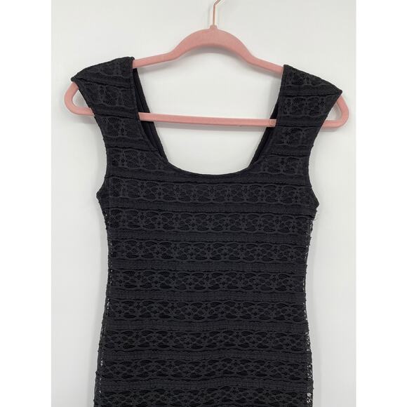 BCBGENERATION Black Bodycon Scoop Neck Lace Mini Dress XXS - Picture 2 of 9